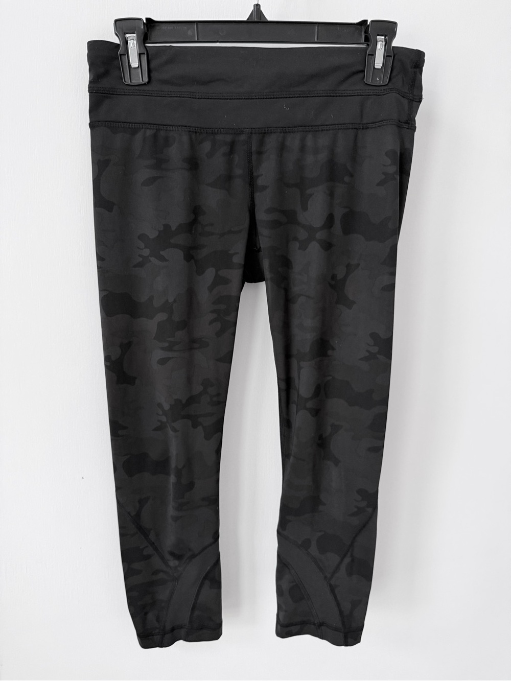 Lululemon Run: Inspire Crop II All Luxtreme Savasana Camo Black/Black - Picture 4 of 15
